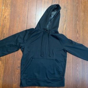 Boy size small, has pockets, very good material, has adjustable hoodie straps 🥰
